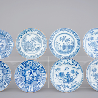 A set of 8 Chinese blue and white porcelain plates, 18th C
