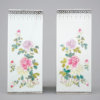 A pair of square Chinese famille rose vases with flowers, 20th C.
