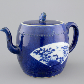 A Chinese porcelain powder blue teapot and cover, Kangxi, ca. 1700