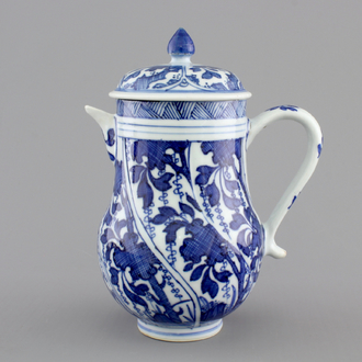 A blue and white Chinese porcelain jug and cover, Kangxi, ca. 1700