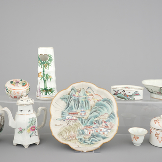 A nice collection of various Chinese famille rose porcelains, 19/20th C.