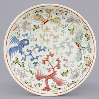 A Chinese famille rose porcelain plate with stylised phoenixes, 19th C.