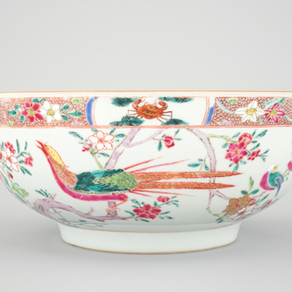 A large Chinese famille rose export porcelain bowl with pheasants, Qianlong, 18th C.