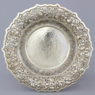 An Indonesian yogya silver open-worked serving dish, 19th C.