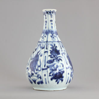 A blue and white Chinese porcelain bottle vase, Wan-Li, Ming Dynasty