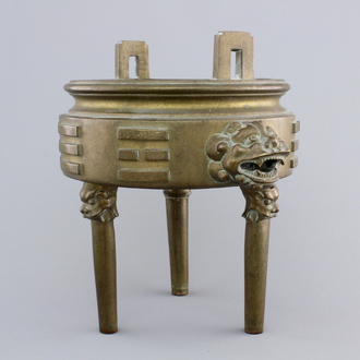 A Chinese bronze tripod incense burner with trigrams, 18/19th C.
