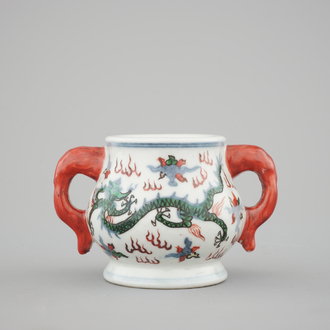 A Chinese wucai porcelain dragon incense burner, 19/20th C.