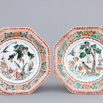 A pair of octagonal Chinese famille verte porcelain plates, Kangxi, ca. 1700