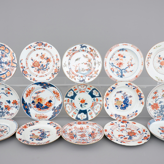 A lot of 15 Chinese imari porcelain plates, Qianlong, 18th C.