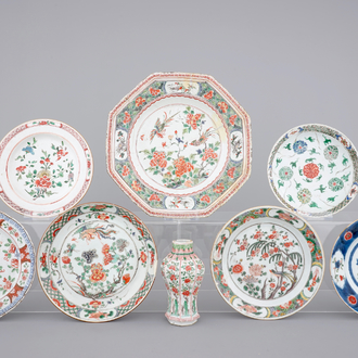 Seven Chinese porcelain plates and a famille verte vase, Kangxi