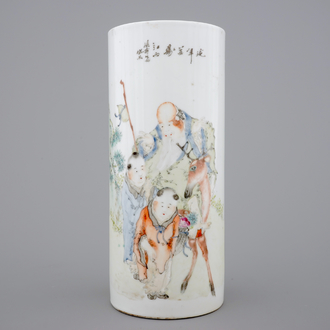 A Chinese Qianjiang porcelain hat stand, 19/20th C.