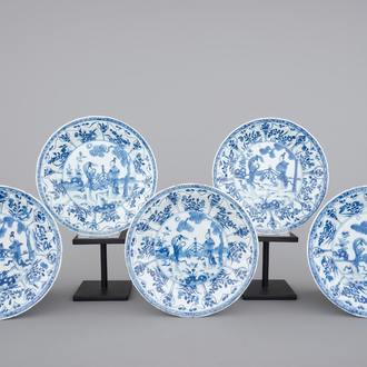 A set of five blue and white plates with ladies in a garden, Kangxi, ca. 1700