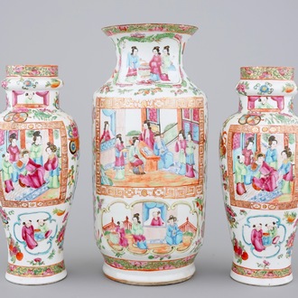 Un lot de 3 vases et 3 bols en porcelaine de Canton famille rose, 19ème