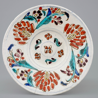 A Kutahya ornamental plate, 18/19th C.