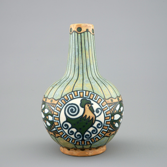Een flesvormige vaas met een haan, Boch Kéramis Grès, 1e helft 20e eeuw