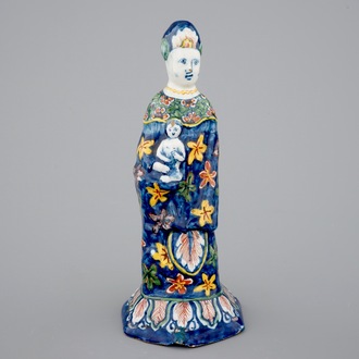 A polychrome chinoiserie figure of a standing Madonna with Child, 18th C.