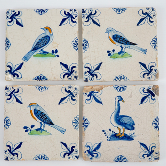 4 polychrome tegels met vogels, Delft, eerste helft 17e eeuw