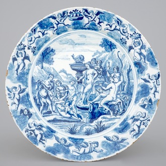 Un plat en faïence de Delft au décor mythologique, vers 1700