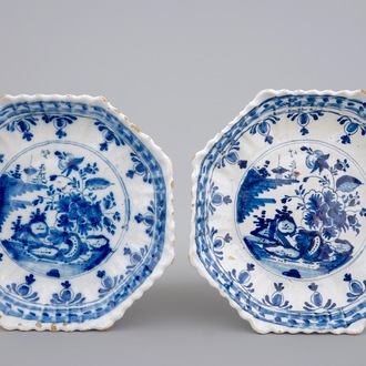 A pair of octagonal blue and white Dutch Delft lobed dishes, 18th C.