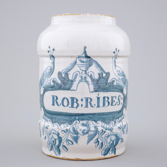 Un pot de pharmacie en faïence de Delft de Makkum, La Frise, Pays-Bas, 18ème