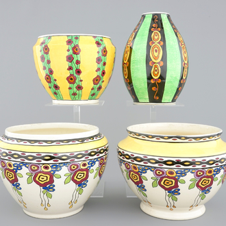 Een lot Boch Kéramis art deco: drie cachepots en een vaas, 20e eeuw
