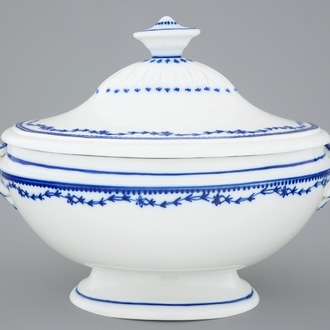 A blue and white Tournai porcelain tureen and cover, 18th C.