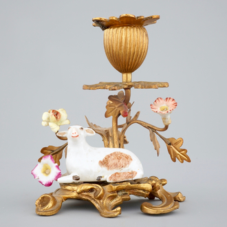 Un mouton en porcelaine de Meissen monté d'un candelabre en bronze doré, 19ème