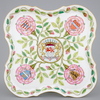 A Brussels porcelain tray with the van Caloen coat of arms, founder of the Zevenkerken Abbey, 19th C.