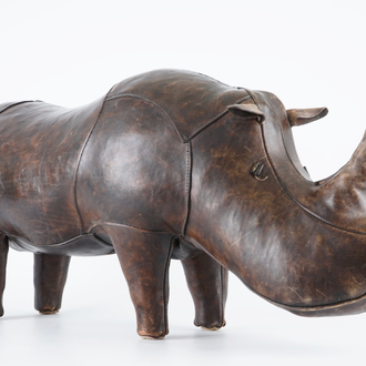 Un repose-pieds en cuire en forme de rhinocéros, Dimitri Omersa, milieu du 20ème
