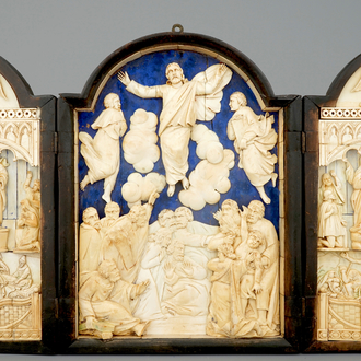 Een grote neo-gotieke ivoren triptiek met scènes uit het leven van Christus, 19e eeuw