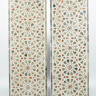 Een paar geometrische islamitische panelen met inlegwerk van divers marmer, Egypte, 15/17e eeuw