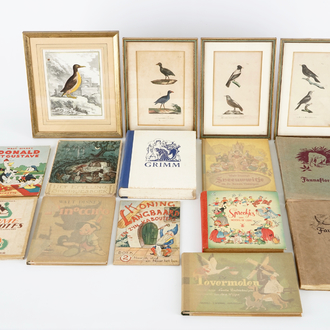 Un lot de livres d'enfants, de Congo et 4 lithographies d'oiseaux, 20ème
