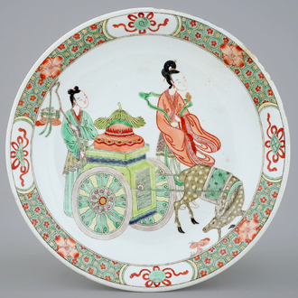 Une assiette en porcelaine de Chine famille verte, marque et période de Kangxi
