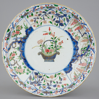 A large Chinese famille verte dish with a flower basket, Kangxi