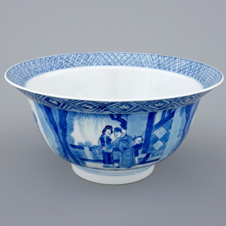 Un bol en porcelaine de Chine bleu et blanc de type "Klapmuts", marque et période de Kangxi