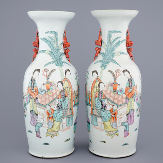 A pair of Chinese qianjiangcai vases signed Xiao Yun, 19/20th C.