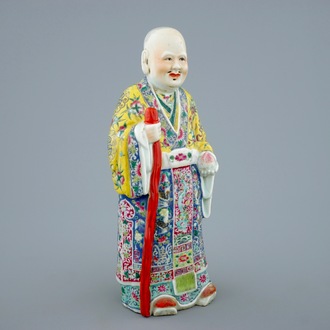 Un modèle d'un Shou Lao en porcelaine de Chine famille rose, 19ème