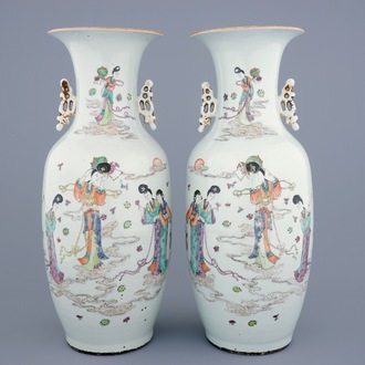 A pair of Chinese famille rose vases with Guanyin among clouds, 19/20th C.