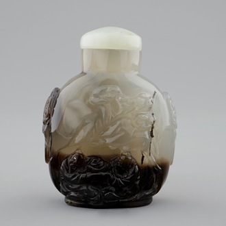 Een fijn Chinees snuifflesje in agaat, 18/19e eeuw