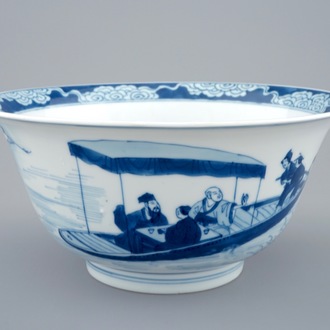 Un bol en porcelaine de Chine bleu et blanc à décor d'un bateau, Kangxi