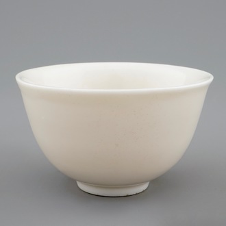 Une tasse en porcelaine blanc de Chine de Dehua, Kangxi