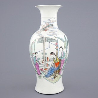 A fine Chinese famille rose vase with ladies playing music, 19/20th C.