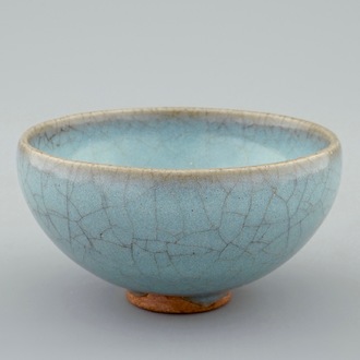 A small Chinese junyao glazed bowl, prob. Song Dynasty, 10/13th C.