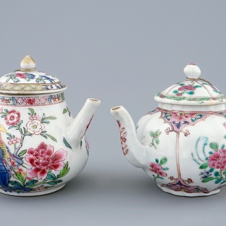 Deux théières en porcelaine de Chine famille rose, Yongzheng/Qianlong