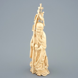 Een Chinese ivoren figuur van Shou Lao, eind 19e eeuw