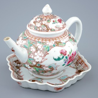A Chinese famille rose teapot and cover on stand, Qianlong, 18th C.