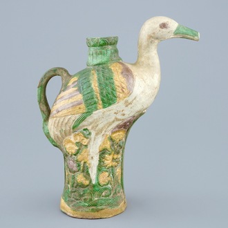 A Chinese verte biscuit crane-shaped ewer, 18/19th C.