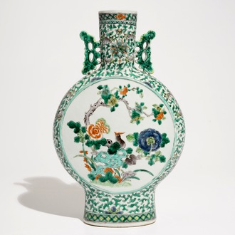 A Chinese famille verte moonflask, 19th C.