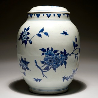 A Chinese blue and white ovoid jar and cover with floral sprigs, Transitional period, Chongzhen