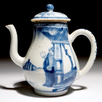 Een Chinese blauw-witte theepot met figurendecor, Yongzheng